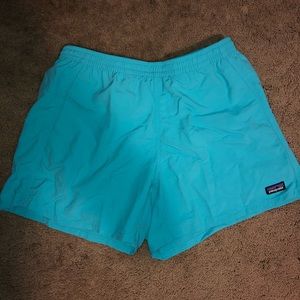Patagonia Women’s baggies 5” teal medium